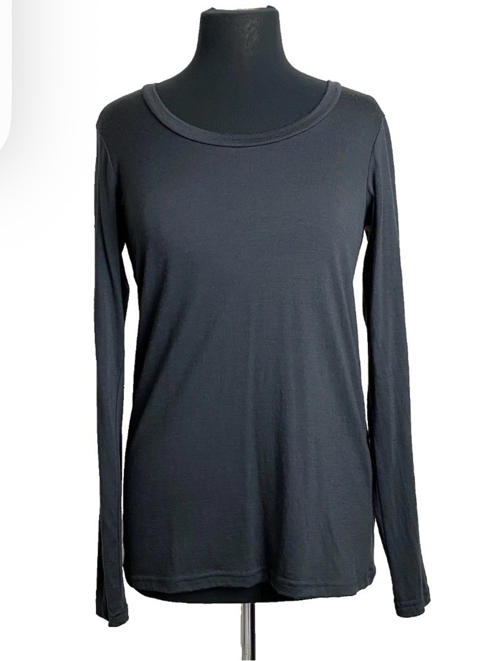 Truly Charis Long Sleeve Top Womens Medium Gray Black 100% Merino Wool Made USA